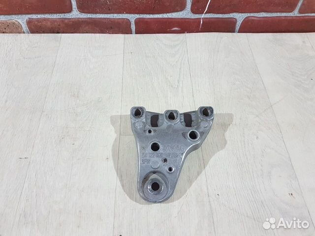 Кронштейн двс cfn 1.6 Volkswagen polo 2013