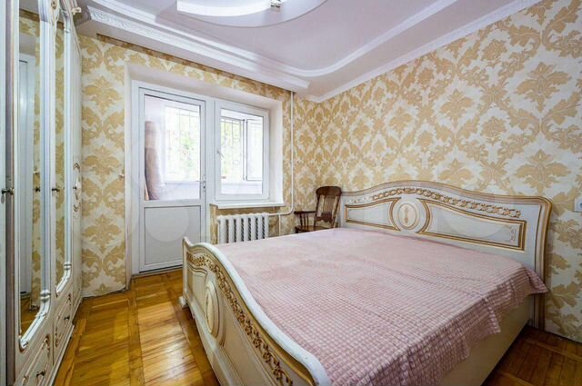 4-к. квартира, 80 м², 1/5 эт.