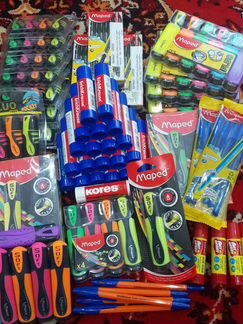 Текстовыделители карандаши ручки клей фломастеры