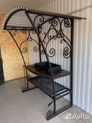 Кованый мангал с крышей