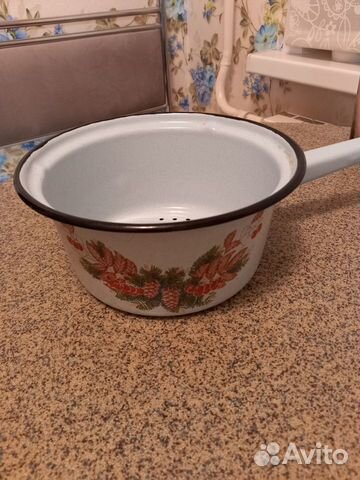 Кастрюли и эмалированная посуда