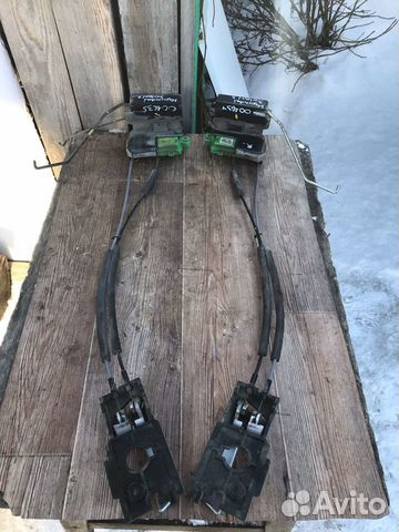 Замок задней двери Hyundai Solaris 2011