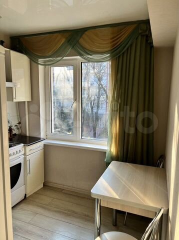 3-к. квартира, 50 м², 3/5 эт.