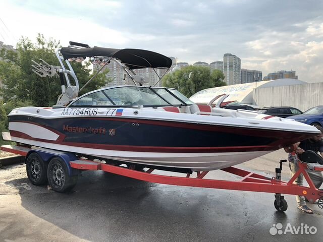 Катер буксировщик Mastercraft X30