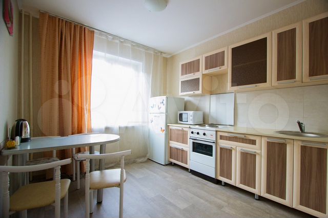 2-к. квартира, 45 м², 1/10 эт.