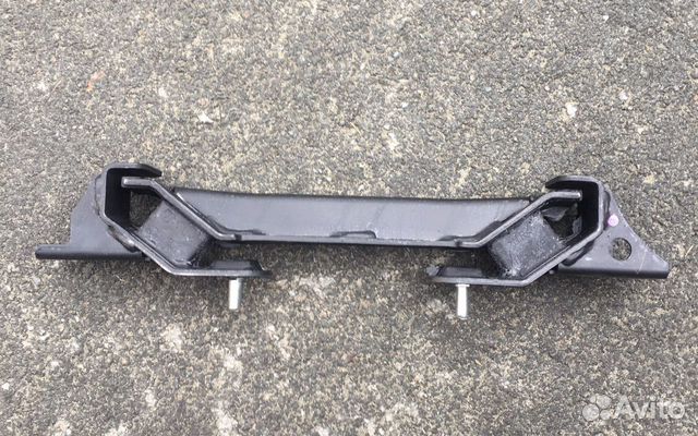 Опора двигателя задняя Pajero 4