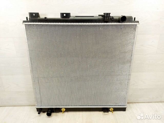 Радиатор охлаждения Nissan Pathfinder R51