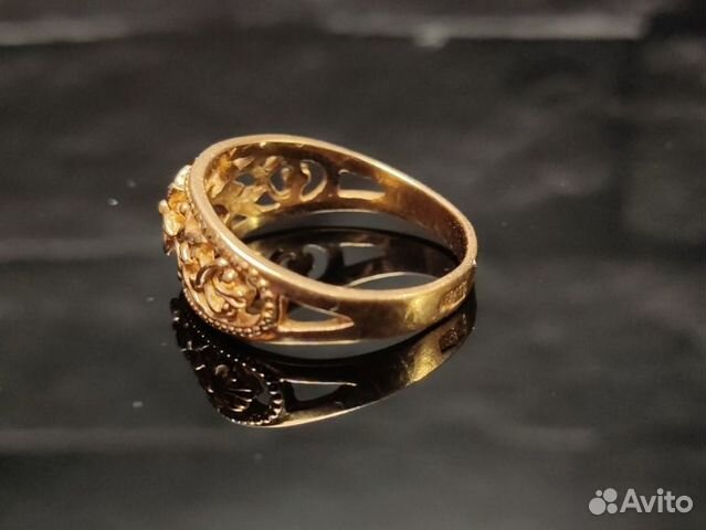 Золотое кольцо 583 пробы массой 3,3 грамма (18 Р)
