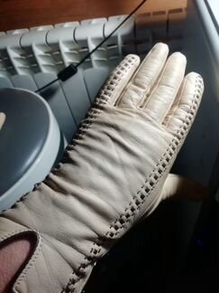 Кожаные перчатки