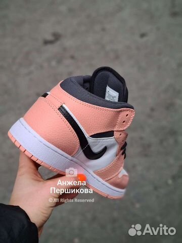 Nike Air Jordan 1 Retro Mid “Pink Quartz”