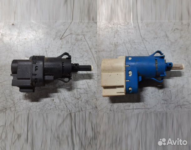 Датчик включения стопсигнала Форд Торнео Коннект