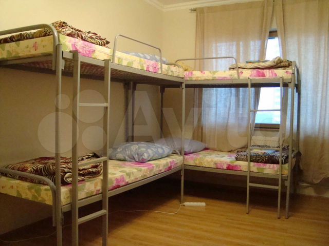 Комната 18 м² в 3-к., 1/3 эт.