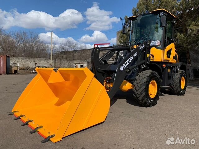 Фронтальный погрузчик BIZON 920, 2023