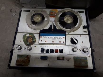 Продам катушечный магнитофон Комета 209