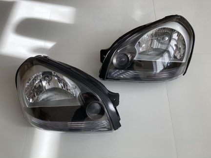 Фара (комплект) Hyundai Tucson 2004-2009