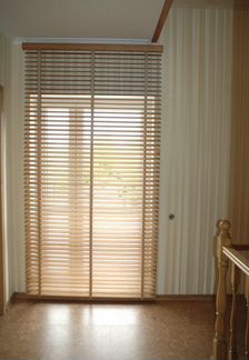 Жалюзи деревянные шторы