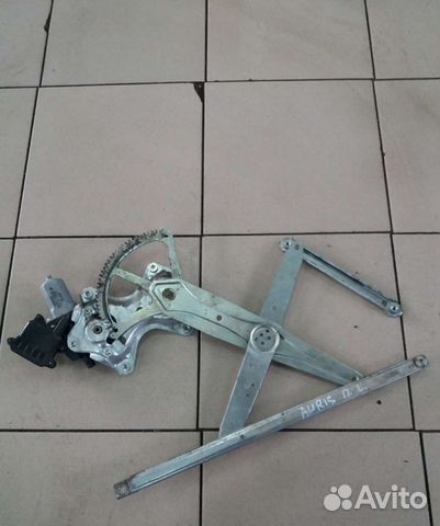 Стеклоподъемник передний левый Toyota Auris