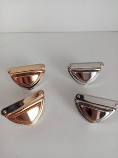 Замок - клапан треугольный на зажимах 30 x 50 мм