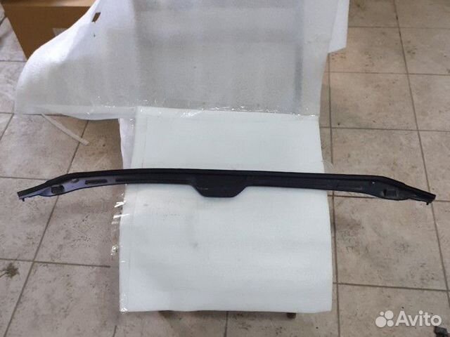Уплотнитель капота Ауди А4 5 Б9 Audi A4 5 B9