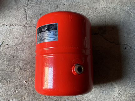 Расширительный бак для импортного газового котла N