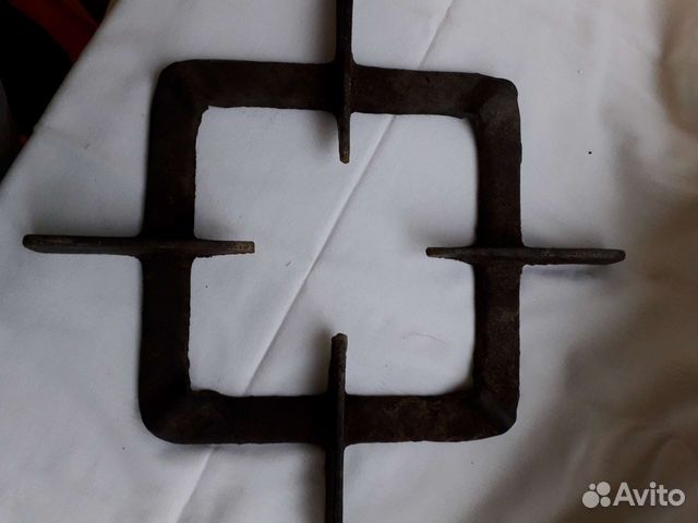 Решетки чугунные бу