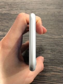 Телефон iPhone 8 64gb
