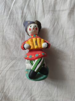 Дымковская игрушка в хорошем состоянии