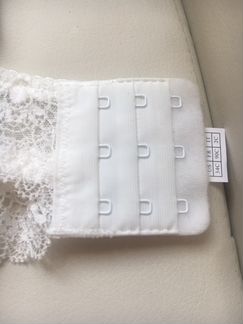 Комплект нижнего белья белый кружевной 75С