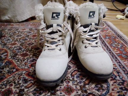 Ботинки женские зимние 38 размера