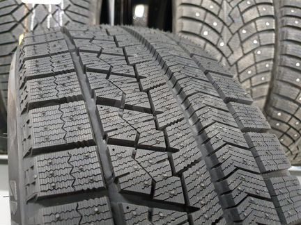 Bridgestone 215/50R17 91S Blizzak VRX