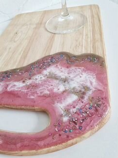 Доска из дерева Гевея с эпоксидной смолой