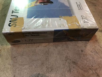 Сборная модель самолета1:72 SNJ texan