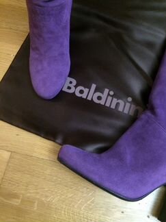 Шикарные, высокие сапоги Baldinini
