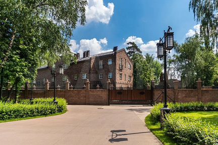 5-к апартаменты, 170 м², 1/3 эт.