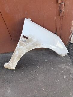 Переднее правое крыло Hyundai Solaris 663214L000