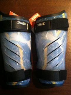 Щитки футбольные Puma новые