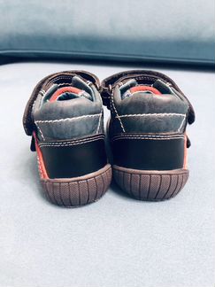 Новые демисезонные ботинки 20