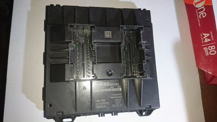 Блок комфорта BCM 6RU937085A VW Polo Sedan 2011