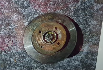 Ступица Berlingo Partner tepee