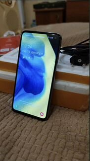 Телефон Samsung s10 идеальный