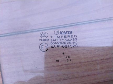 Стекло переднее правое Mercedes 164 GL ML