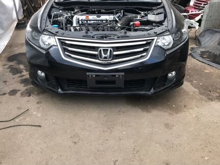 Решетка радиатора передняя Honda Accord CU2 K24Z3