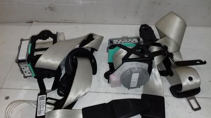 Ремни передние Туарег 10-17 года светлые