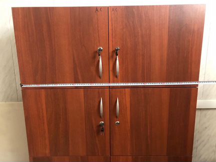 Шкаф с ячейками для хранения