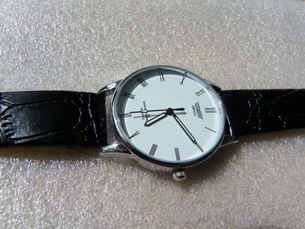 Новые классические кварцевые часы (оригинал)