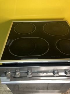 Духовой шкаф с варочной панелью electrolux EON6310