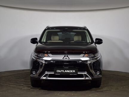 Mitsubishi Outlander 2.0 CVT, 2020