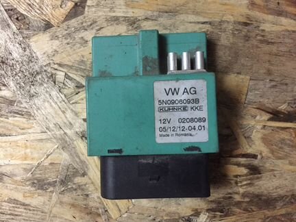 Реле топливного насоса VW Tiguan 5N0906093B