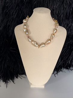 Ожерелье из барочного океанического жемчуга Колье