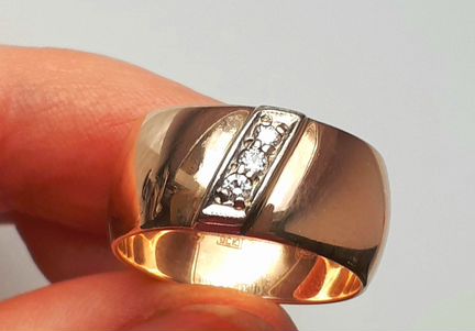 Золотое кольцо СССР с бриллиантами 0,09ст